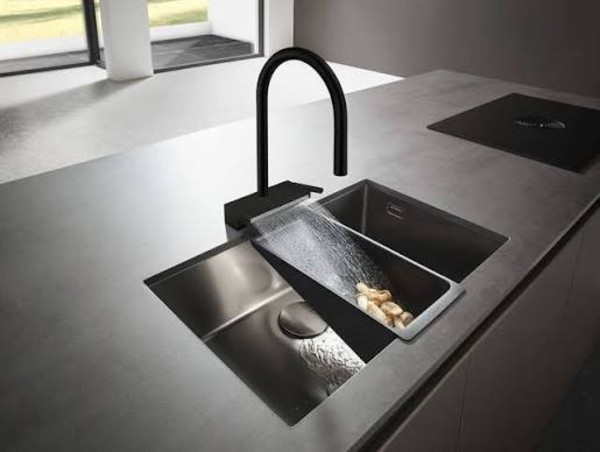 Staying Code-Compliant: Portable Hot Water Sinks for Mobile Food Vendors
